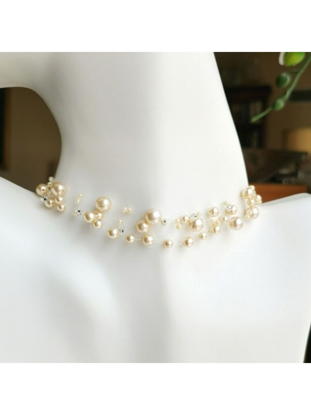 Cream pearl illusion necklace 🆕